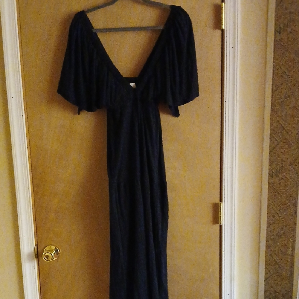 FP Beach Black Flutter-Sleeve LaLa Maxi Dress with Deep V Neckline